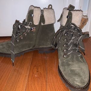 Lace up boots